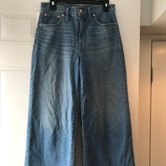 Madewell Wide-Leg Crop Jeans in Light Blue - Picture 2 of 5